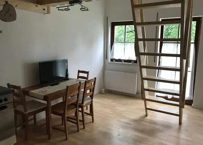 Knusperhaus mit Garten